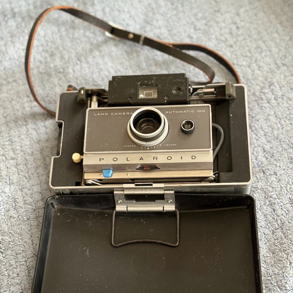 Vintage Polaroid Land camera 100